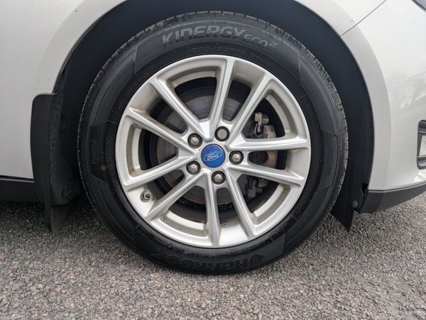 FORD FOCUS ZETEC 2016 NCT & TAX 383161148