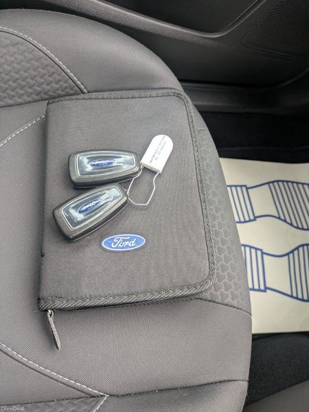 FORD FOCUS ZETEC 2016 NCT & TAX 383161134