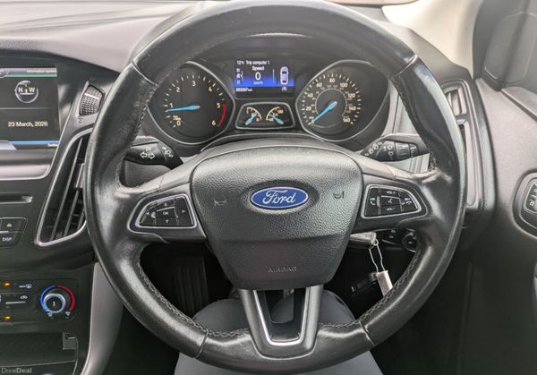 FORD FOCUS ZETEC 2016 NCT & TAX 383161454