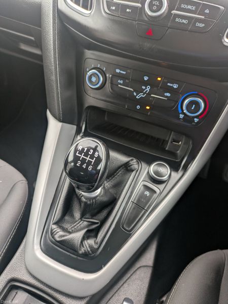 FORD FOCUS ZETEC 2016 NCT & TAX 383161426