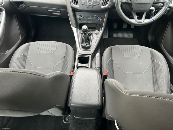 Ford Focus 2016 ( NCT 05/27) 383167494