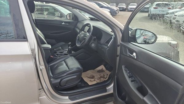 Hyundai Tucson 1.7D Executive 383191876