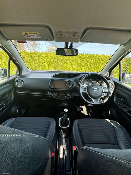 132 Toyota Yaris 1.3 Petrol Manual Low Kms 383116852