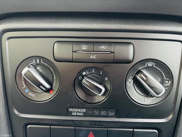 2015 VOLKSWAGEN BEETLE 1.2 TSI DSG AUTO BLOSSON 383121066