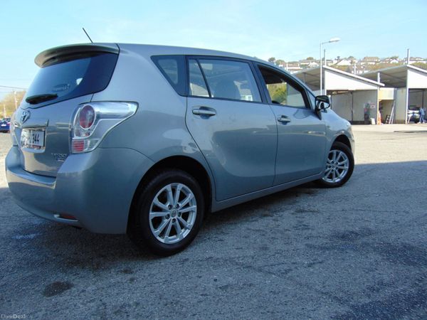 2011 Toyota Verso 2.0 D-4D LUNA RC 5DR 383242764