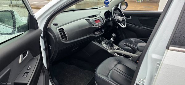 Kia Sportage 2015 Low Miles 383270298