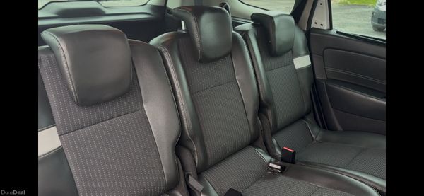 Renault Grand Scenic 2015 383280392