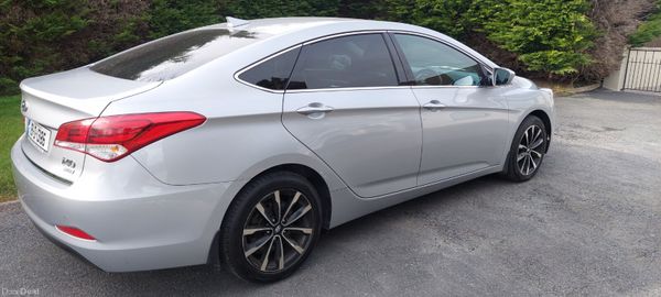 Hyundai i40 2019 383206394