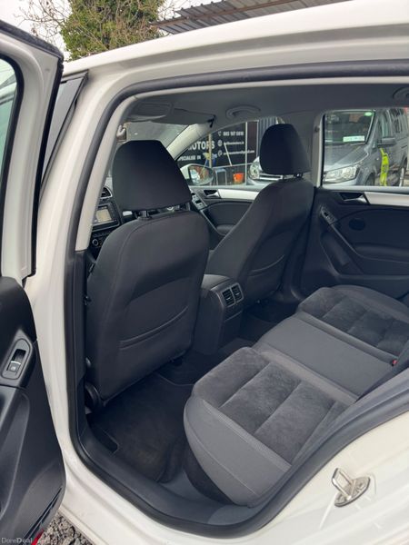 Volkswagen Golf  Automatic 383212064