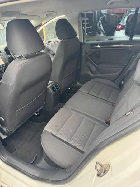 Volkswagen Golf Automatic 383213654