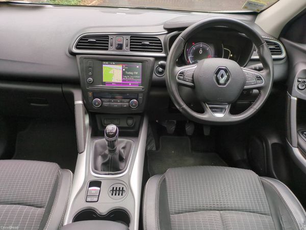 2016 Renault Kadjar SIGNATURE NAV* high spec 383369584