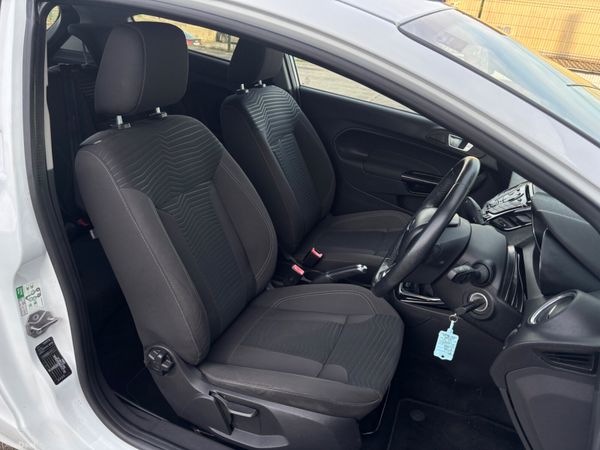 Ford Fiesta ZETEC FRESH NCT 383369860