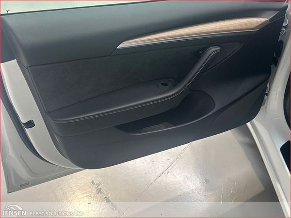 Tesla Model 3 Long Range (AWD) 94% Battery Health 383384834