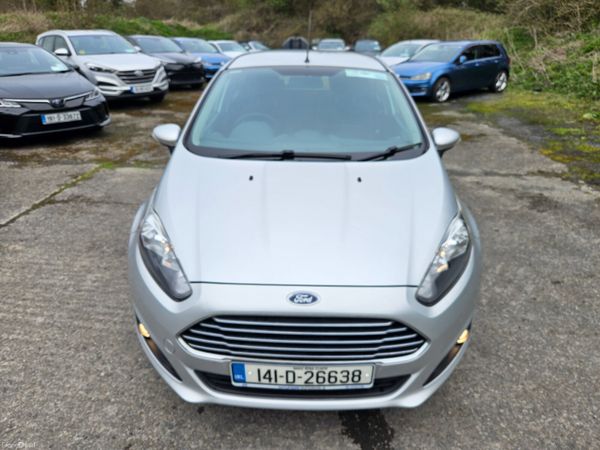 Ford Fiesta 2014 1.2 zetec low mileage 383386510