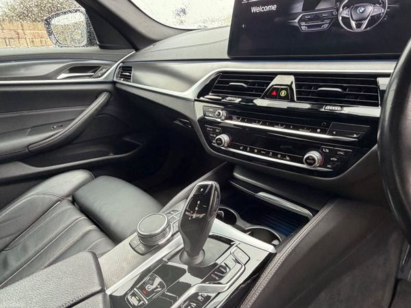 BMW 530E M Sport 383387244