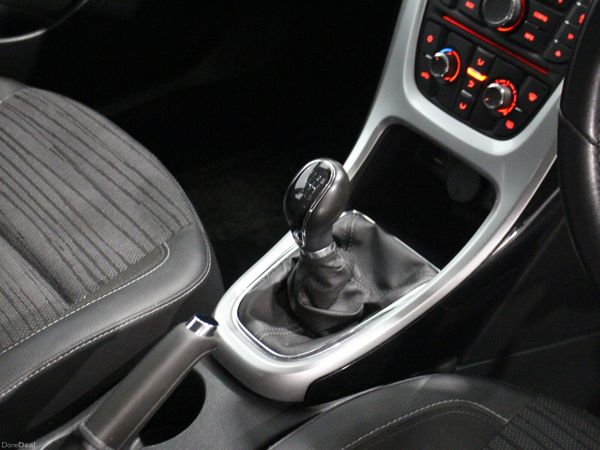 Opel Astra 2015 383388874