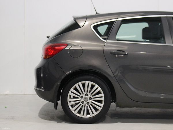 Opel Astra 2015 383388902