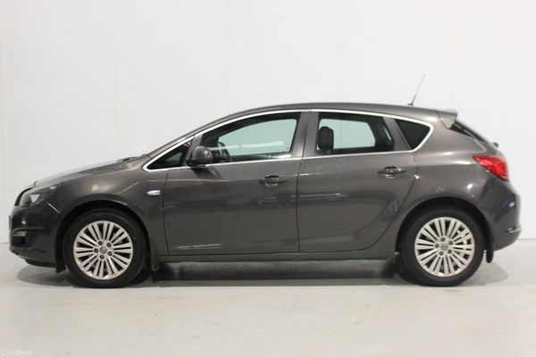 Opel Astra 2015 383388920