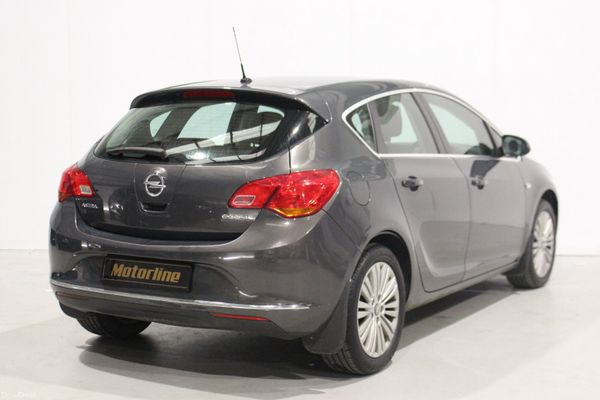 Opel Astra 2015 383388936