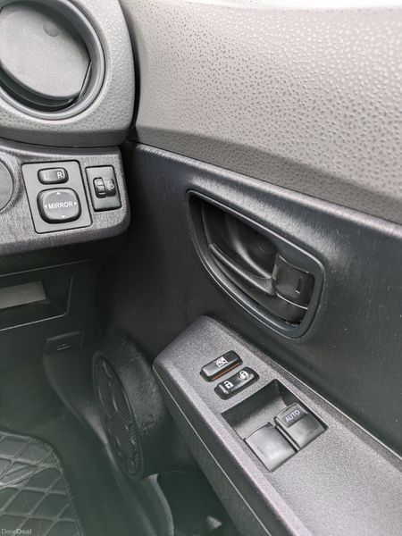 Toyota Yaris Sport 1.0 /NEW NCT 04/27 383390502