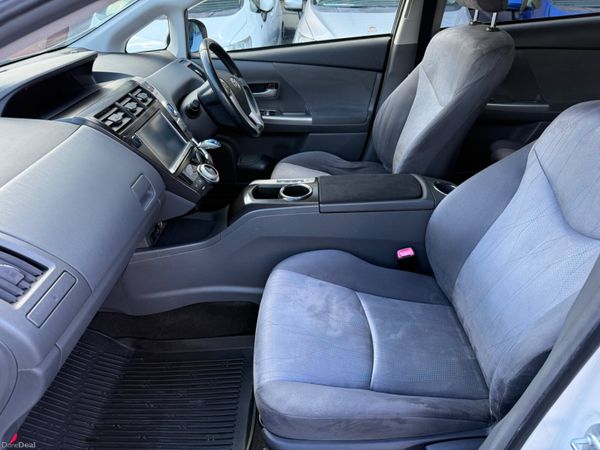 2013 Toyota Prius Alpha 7 Seater 1.8 Hybrid 383301094