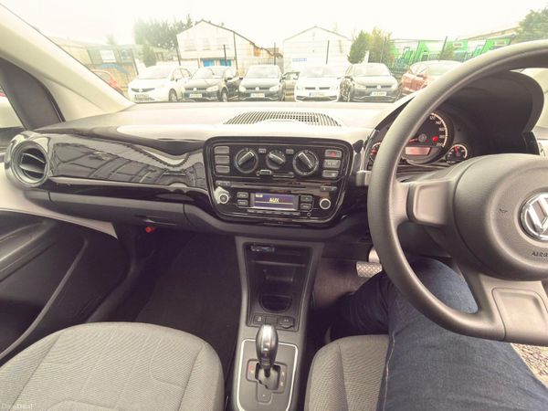 Volkswagen up! 2015 383305310