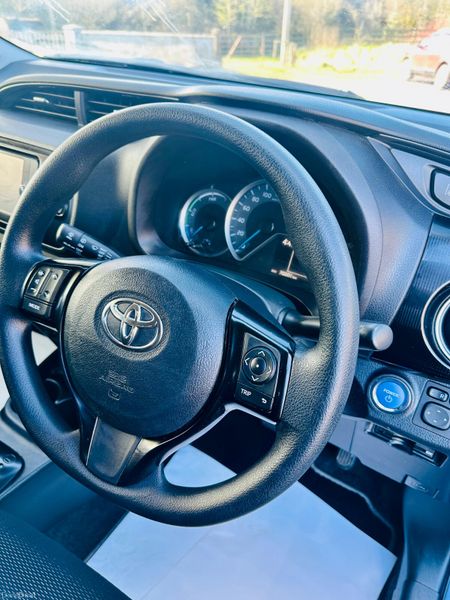 TOYOTA VITZ 2018 1.5L PETROL HYBRID 383309636