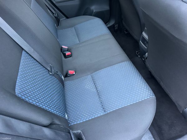 Toyota Auris 1.4 D4D 383451298