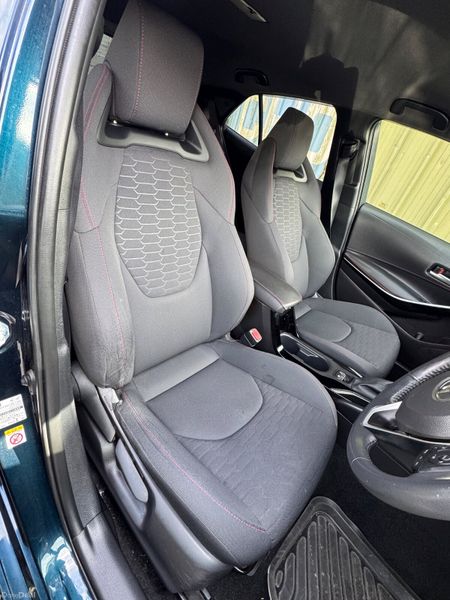 Toyota Corolla Sports High Spec 2019 383468486