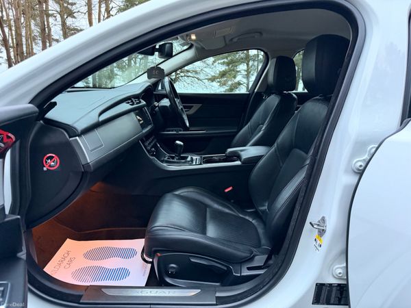 Jaguar XF 2016 Diesel Fuji White Black Wheels 383470094