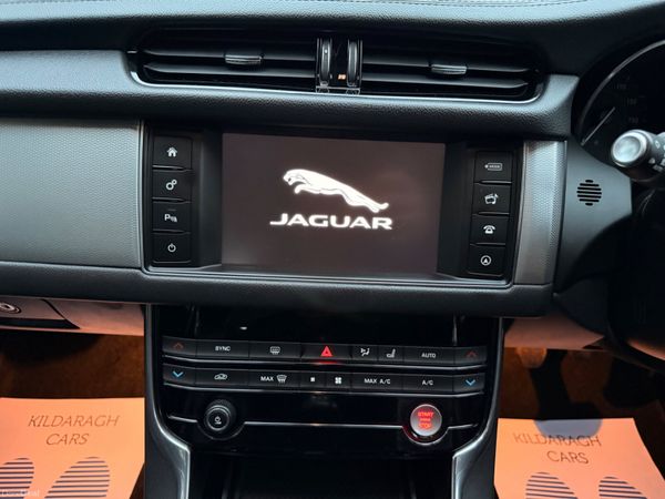 Jaguar XF 2016 Diesel Fuji White Black Wheels 383470028