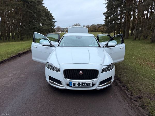 Jaguar XF 2016 Diesel Fuji White Black Wheels 383470166