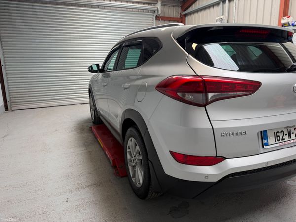 162.  HYUNDAI TUCSON     TOP SPEC ! 383483352