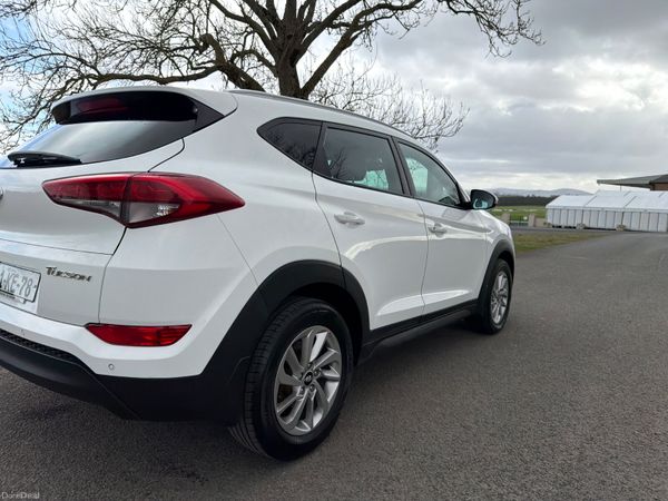 Hyundai Tucson 2016 Executive  Low mileage 383487652