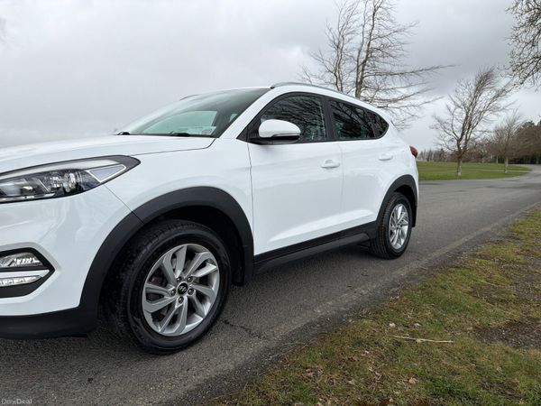 Hyundai Tucson 2016 Executive  Low mileage 383487654
