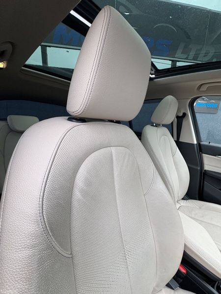 BMW X1 18D X Line Pan Roof 383414306