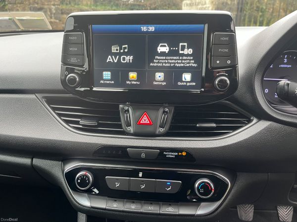 Hyundai i30 1.6 Diesel Deluxe 383425380