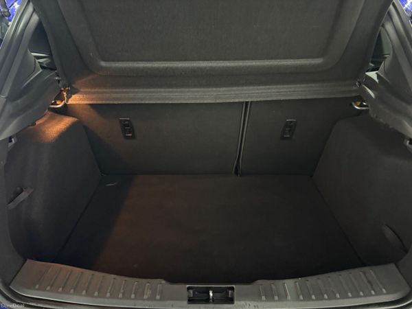 2017 Ford Focus ST Line 1.5 TDCi 120 Bhp 383542448