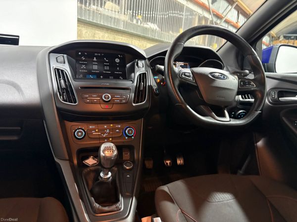 2017 Ford Focus ST Line 1.5 TDCi 120 Bhp 383542450