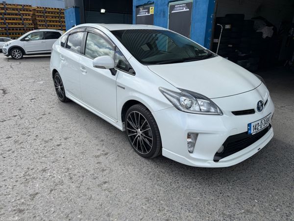 2014 Toyota Prius Hybrid Automatic 383584196