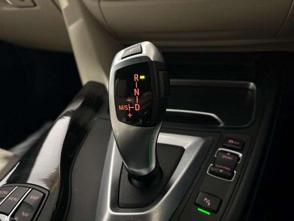 2019 BMW 330E M Sport Plug In Hybrid 74,000 KM 383585524