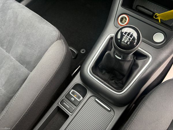 Volkswagen Tiguan 383537386