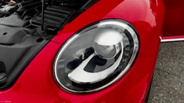 VOLKSWAGEN BEETLE AUTOMATIC C/W  REVERSE CAMERA 383640650