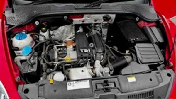 VOLKSWAGEN BEETLE AUTOMATIC C/W  REVERSE CAMERA 383640604