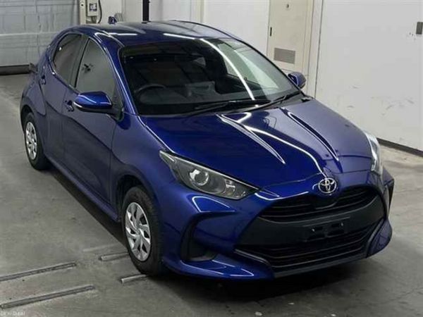2021 Toyota Yaris X 4wd * lows kms* long NCT 383648030