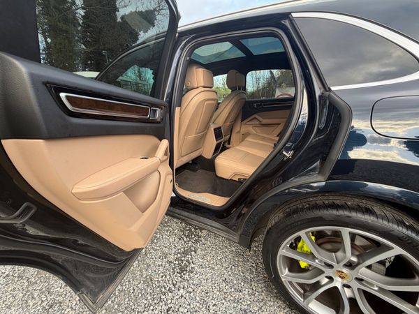 Porsche Cayenne 2022 383610080