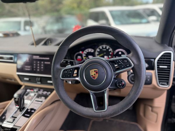 Porsche Cayenne 2022 383610092