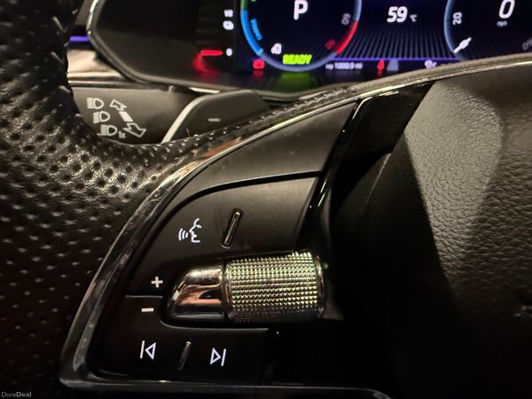 221  Skoda Superb 1.4 TSi-E Sportline + DSG Estate 383610812