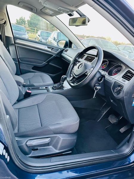 Volkswagen Golf 2014 383616340