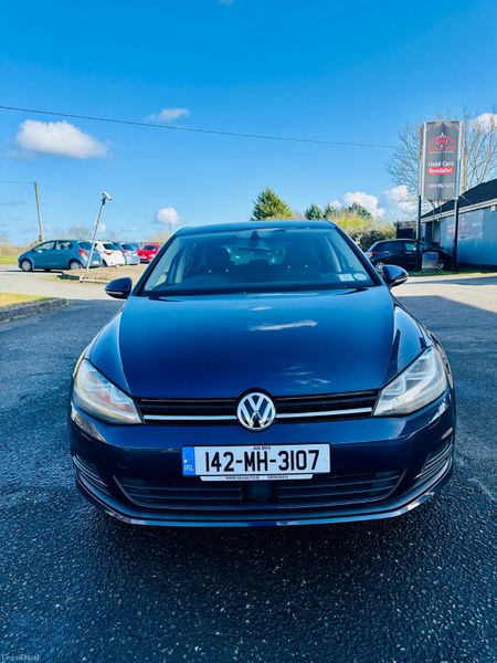 Volkswagen Golf 2014 383616316